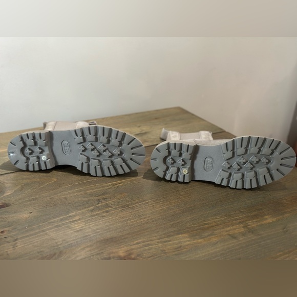 NWOT Kennel & Schmenger Women's Suede Chelsea Boots - Picture 4 of 9